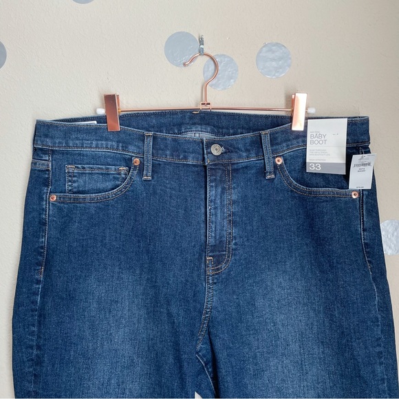 Gap Baby Boot Cut Mid-Rise Jeans with Short Inseam - Picture 3 of 8